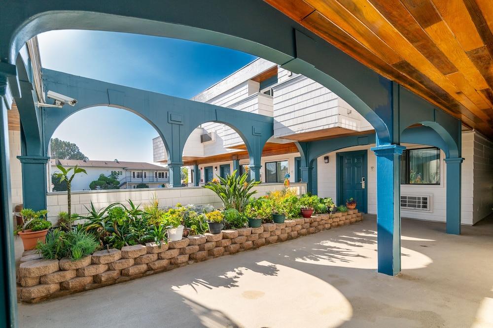 Art Hotel Laguna Beach Esterno foto